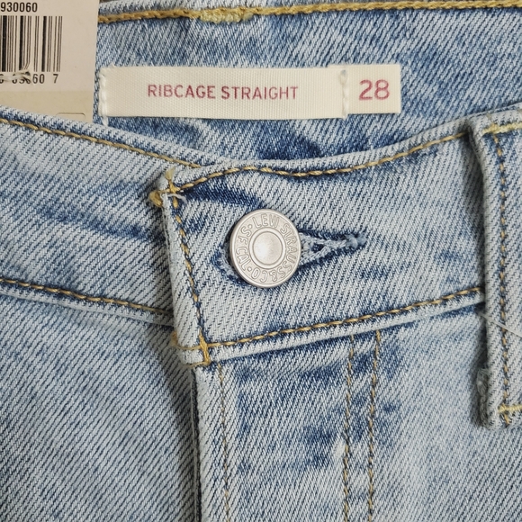 Levi's RIBCAGE Straight Ankle Jeans - Picture 4 of 4